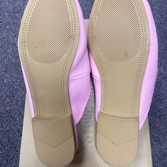 Steve Madden Pink Mules with Gold Chain (New with a few blemishes/Box not inc) - Picture 5 of 5